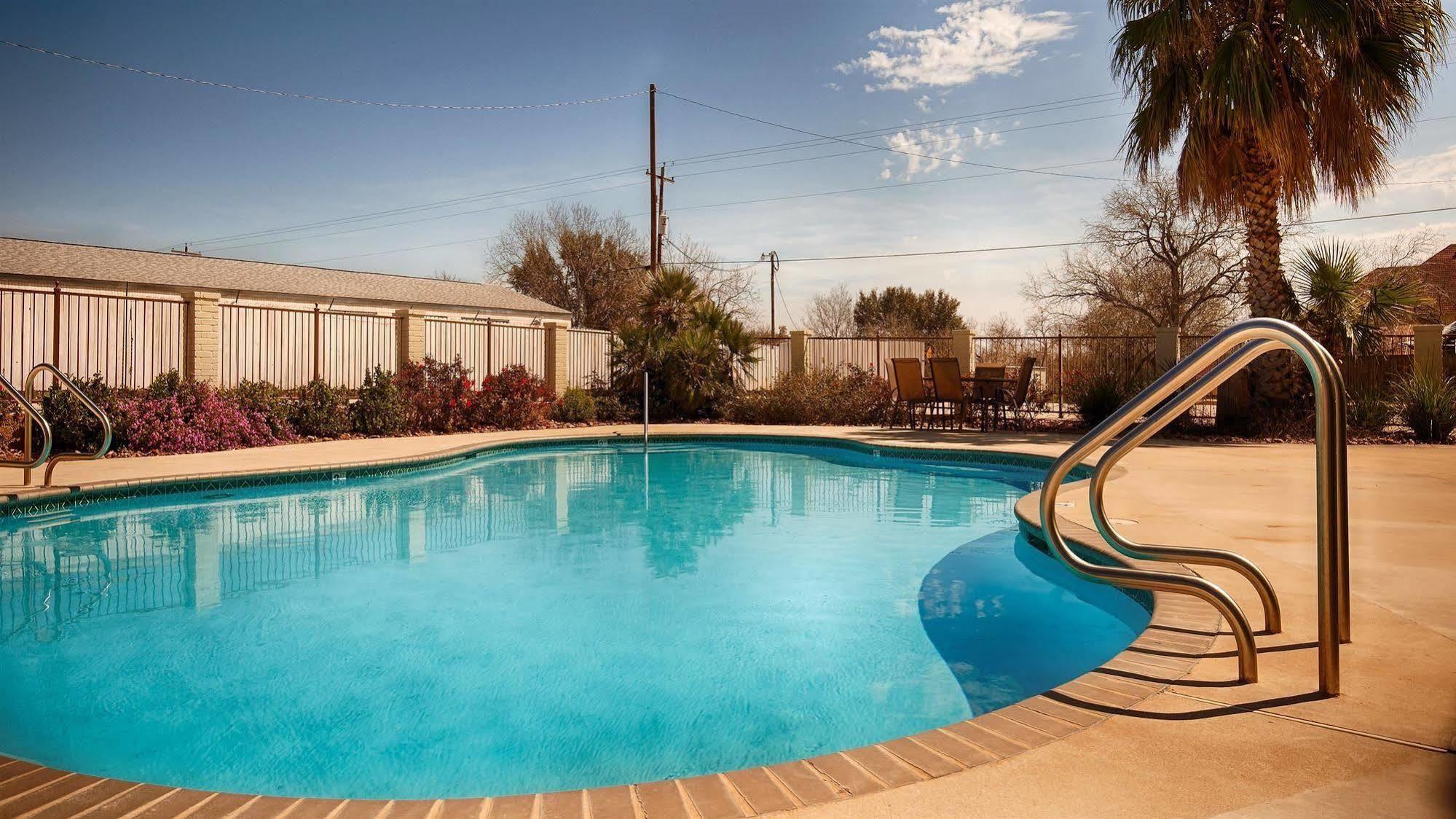SureStay Hotel by Best Western Floresville Exterior foto